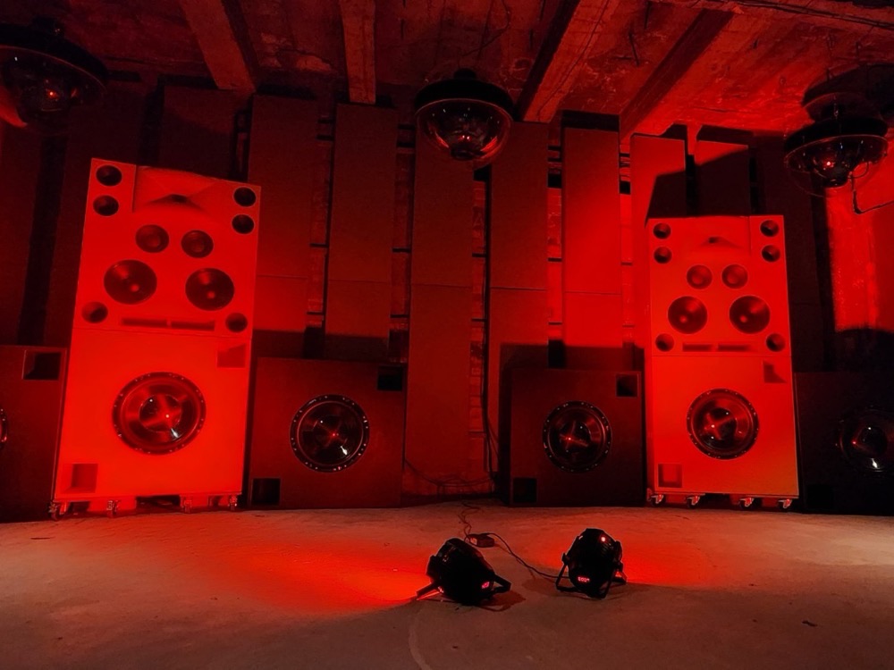 Listening Room în cadrul TINP, București, cu sistemul audio imersiv instalat